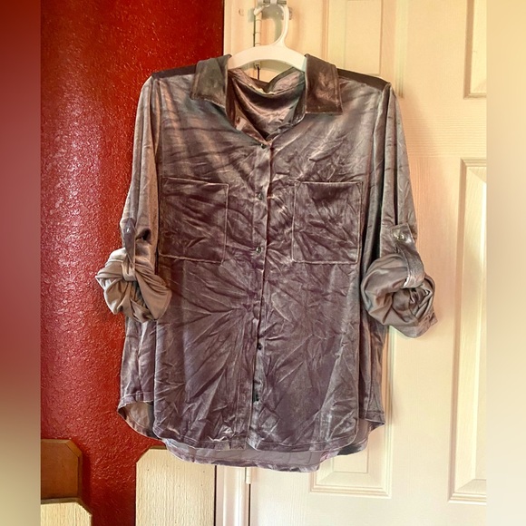 Women’s Easel Mauve button down velour blouse size L - Picture 2 of 10
